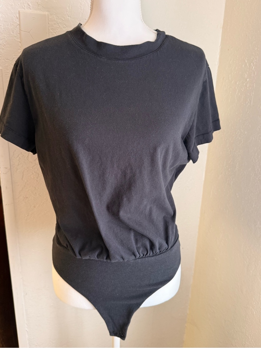 nuuds Black Short-Sleeve Bodysuit